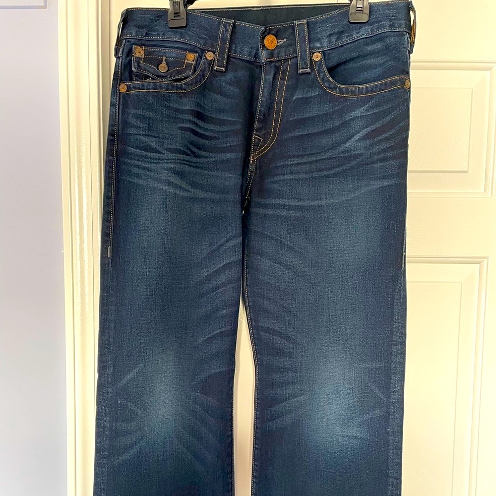 True Religion Jeans 32x30, Relaxed bootcut, very good condition.
